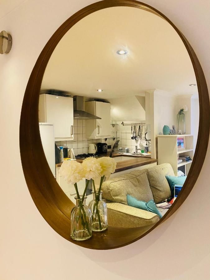 Apartament Stunning, Stylish Garden Flat In The Heart Of Wimbledon Londyn Zewnętrze zdjęcie