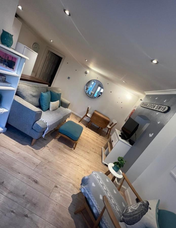 Apartament Stunning, Stylish Garden Flat In The Heart Of Wimbledon Londyn Zewnętrze zdjęcie