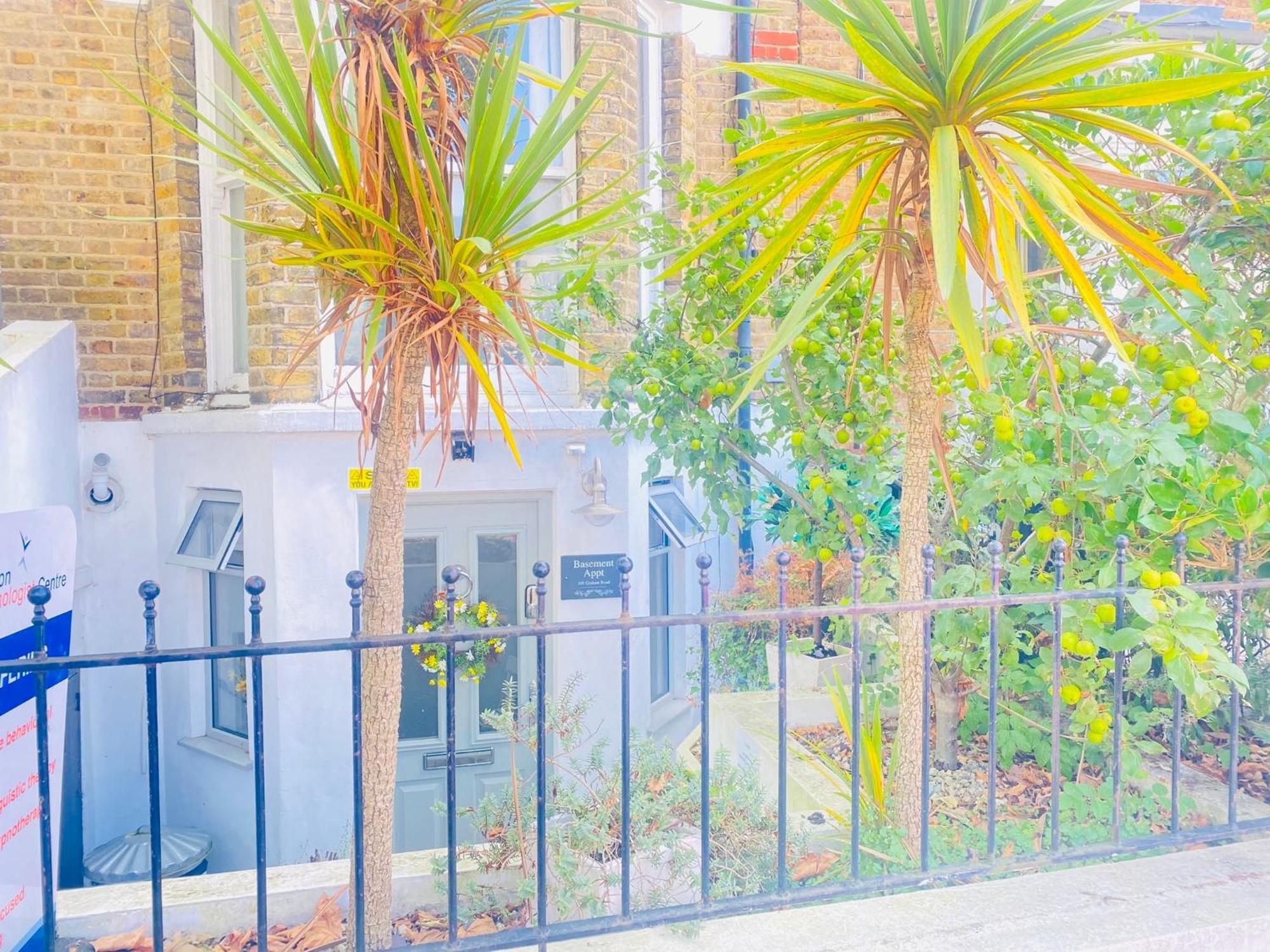 Apartament Stunning, Stylish Garden Flat In The Heart Of Wimbledon Londyn Zewnętrze zdjęcie